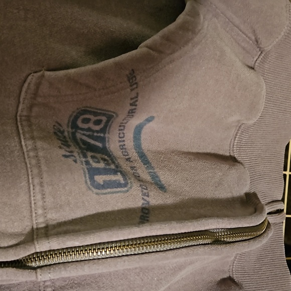 From mom's closet. 🎊❤️Host Pick❤️🎊  APreloved ArtisansSweatshirthooded jacket - Picture 4 of 13